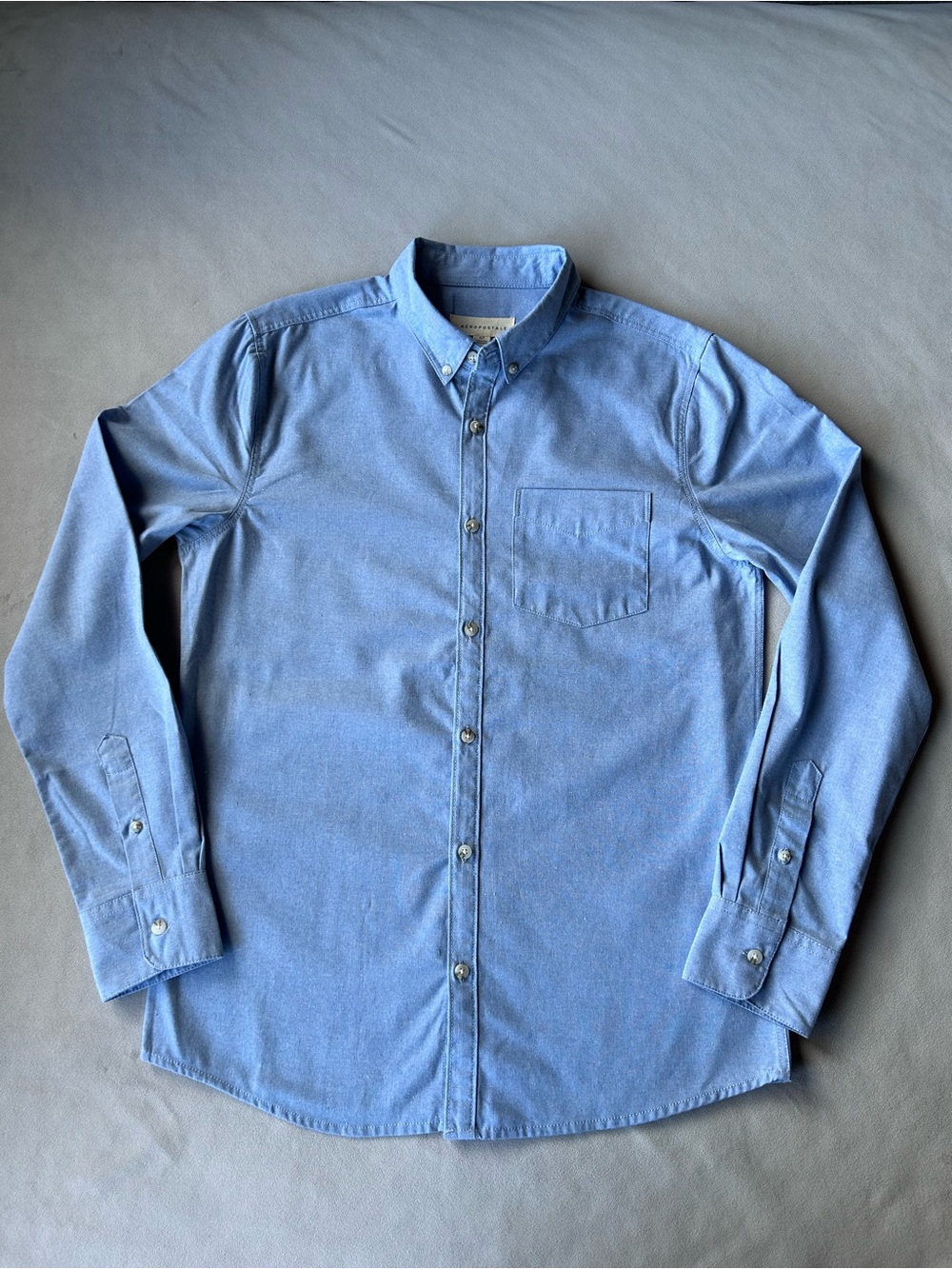 Aeropostale ~ Medium Blue Oxford Long Sleeve Shirt ~ Men’s Size Small